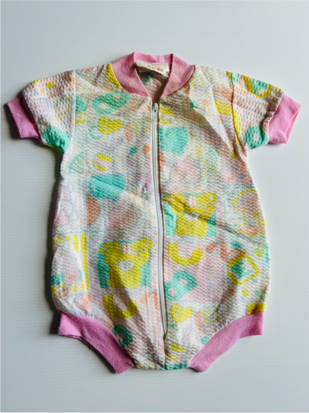 Vintage Peepers Creepers Baby Romper Canada Pastel Print 6-12M